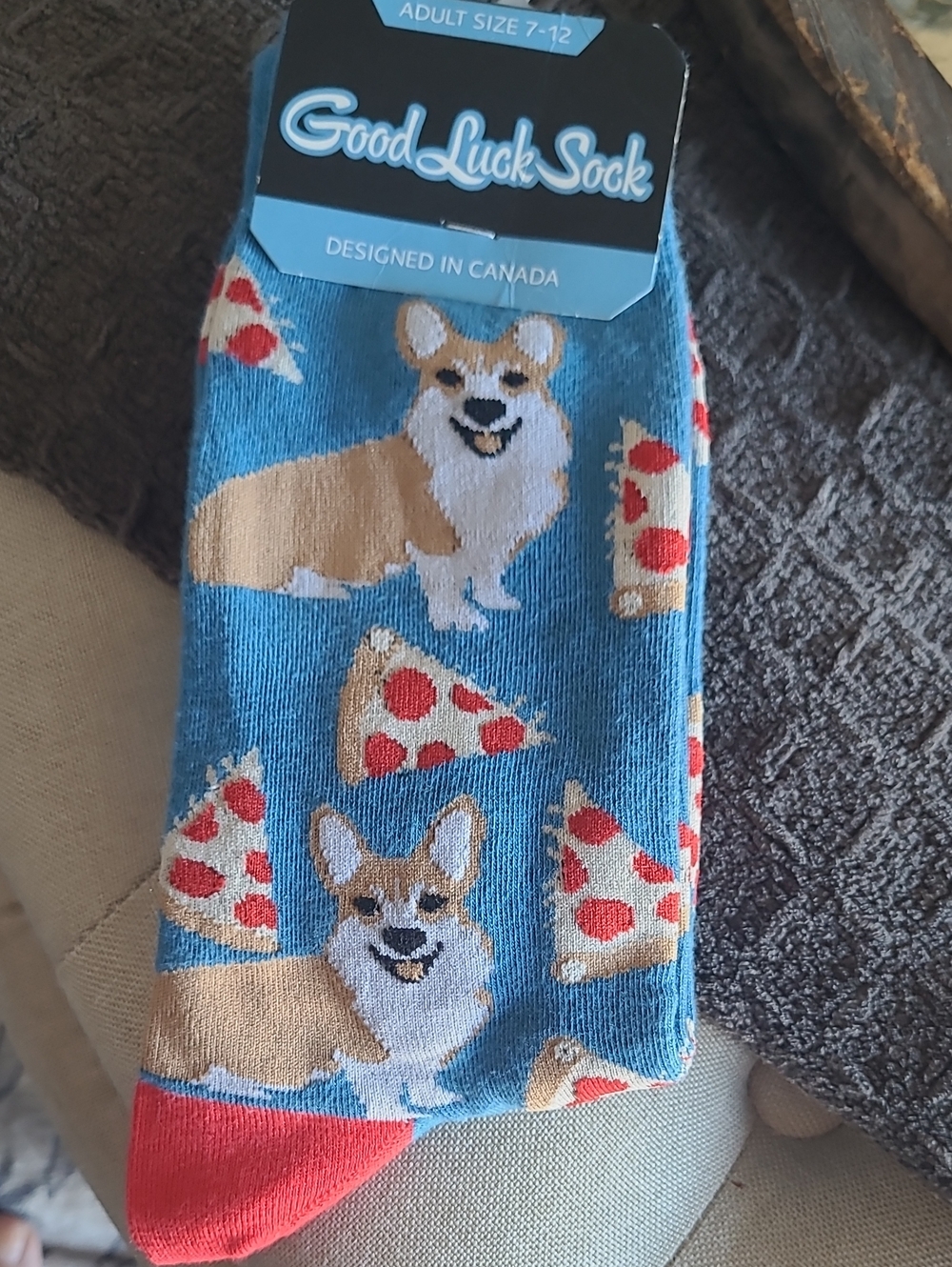 NWT. Adult Shoe Size 7-12. Blue Corgi & Pizza Novelty Dog Socks Bin 8.